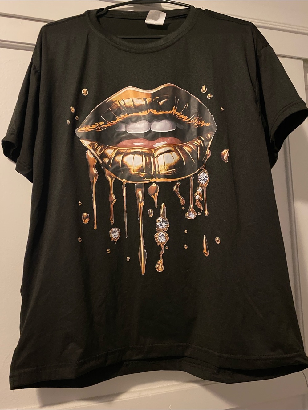 Women’s Black Tee with Metallic Gold a Diamonds Dripping Lips - siz